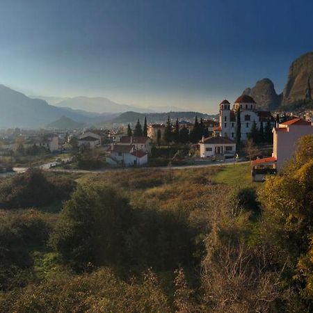 In The Shadow Of Meteora Kalambaka Exterior foto
